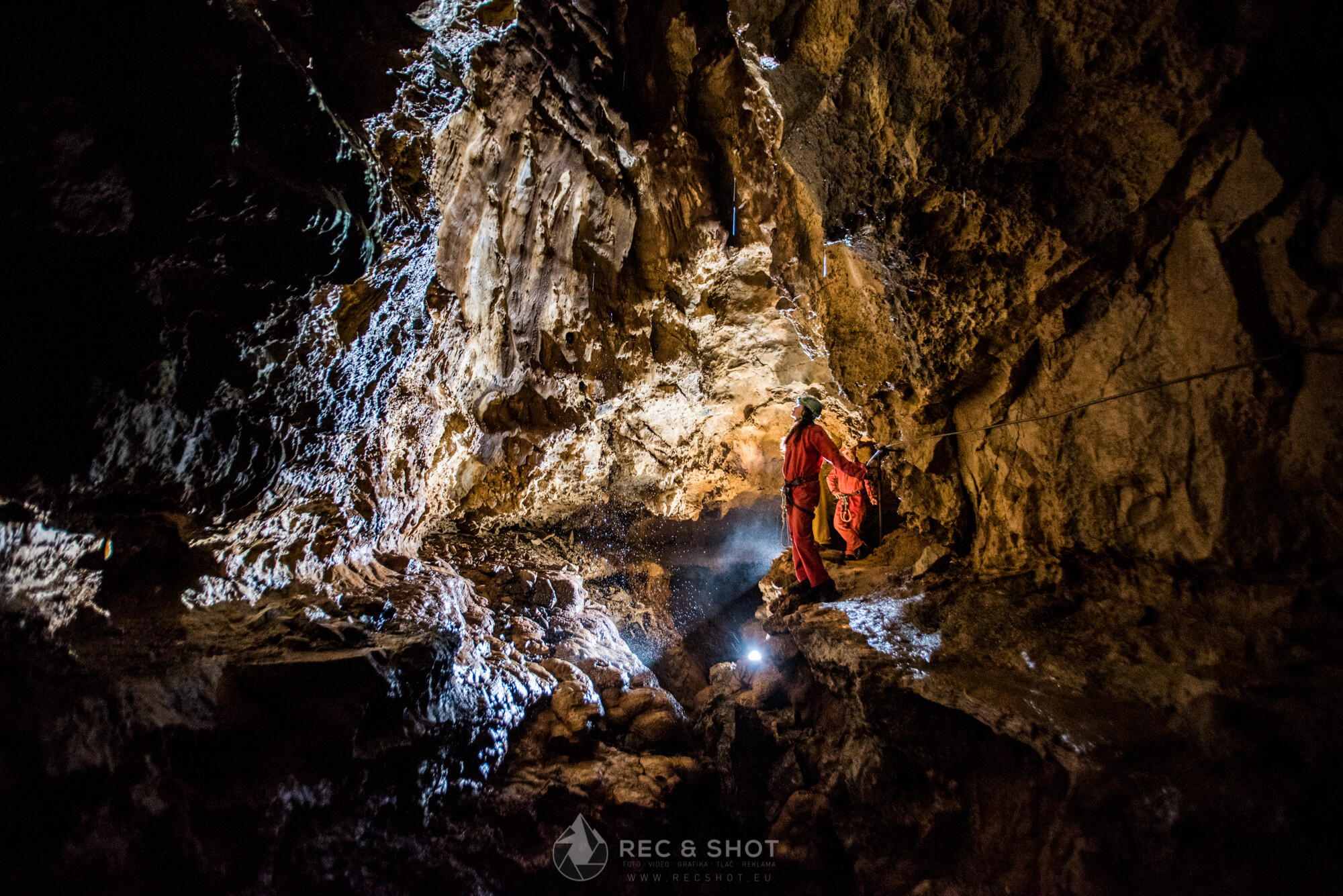 Jaskyňa mŕtvych netopierov skrýva stáročia staré tajomstvo